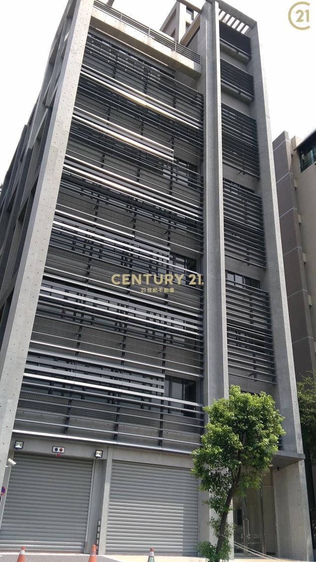 Residential For Sale, Row House 安美街, Neihu Dist., Taipei City 114